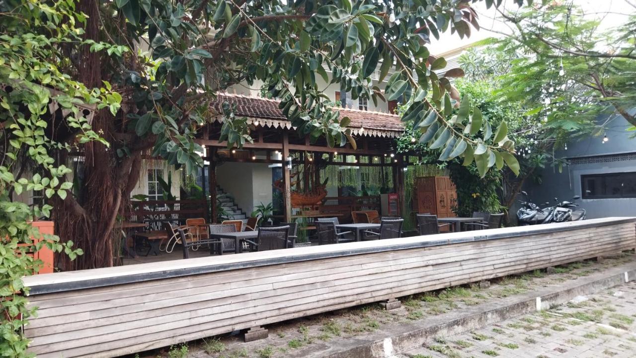 Nusantara Hotel Syariah Джепара Екстер'єр фото